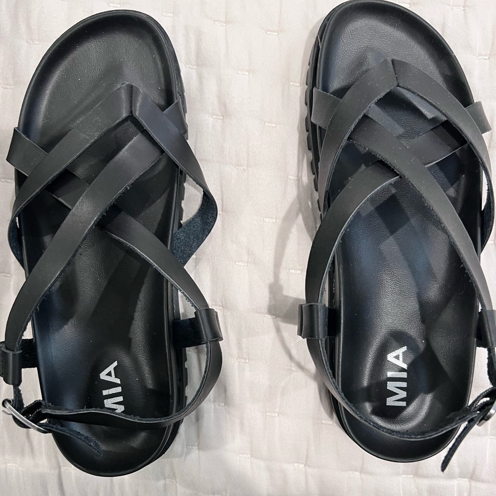 Mia gladiator sandals